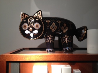 This whimsical Finnish cat sculpture is very Tiina